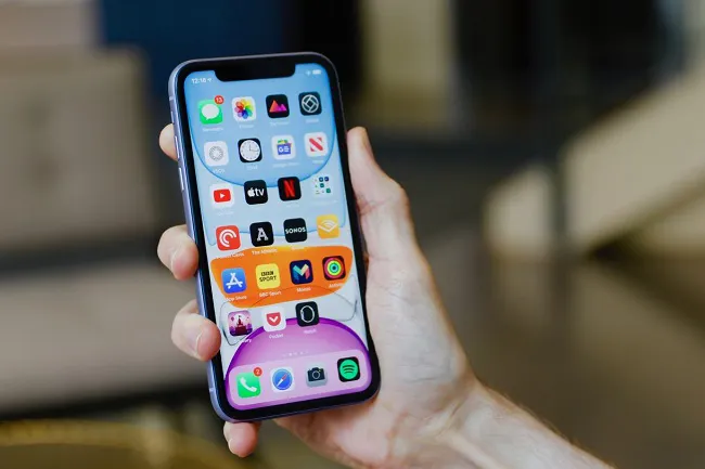 نقد و بررسی آیفون 11 اپل (iPhone 11)
